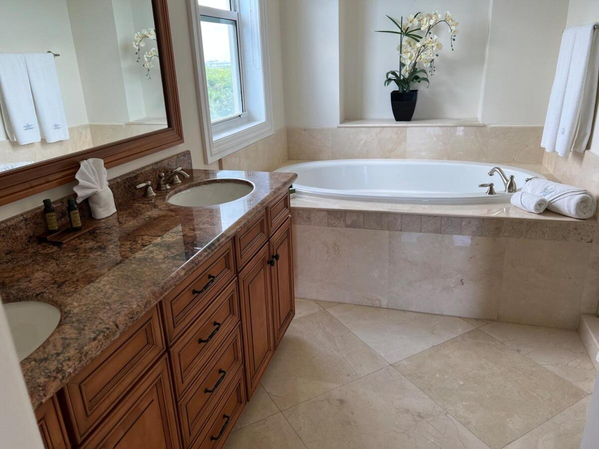 Apartment Affordable Luxury 3br The Has To Offer It Is The Landmark *